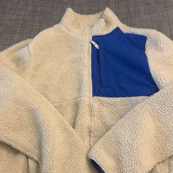 Sherpa Sweater/Jacket - Picture 2 of 2